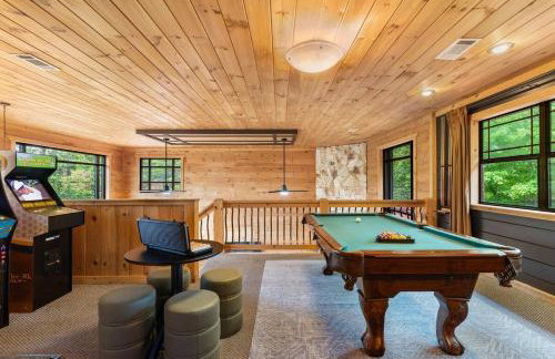 Monarch's Roost Luxe Cabin w Hot Tub and Sauna 10 Min to Helen - Foto 17