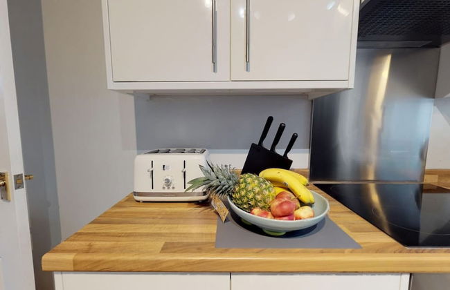 Stayzo 2BR House Accommodation in Peterborough - Foto 13