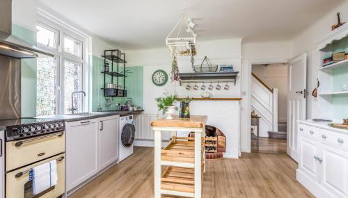 Pretty Three Bedroomed home near the Beach - Pass the Keys - Foto 2, stove, dishwasher, pet friendly, toaster, minibar