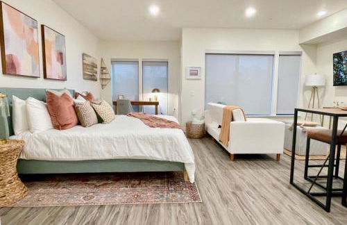 Downtown-King Bed-ADA Elevator-In Unit Laundry - Foto 21