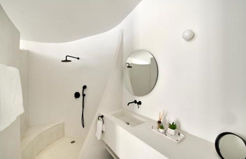 Artium Villa with Outdoor Pool hosted by K&K - Photo 54