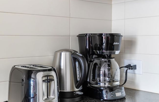 Maple Leaf Square - Photo 66