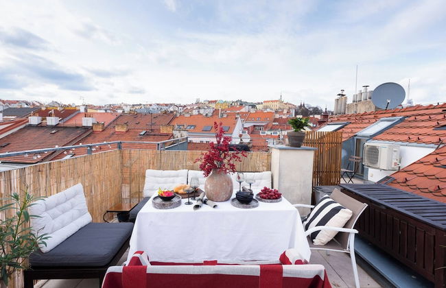 Charming Prague Apartment in Vršovice With Roof Terrace - Foto 13