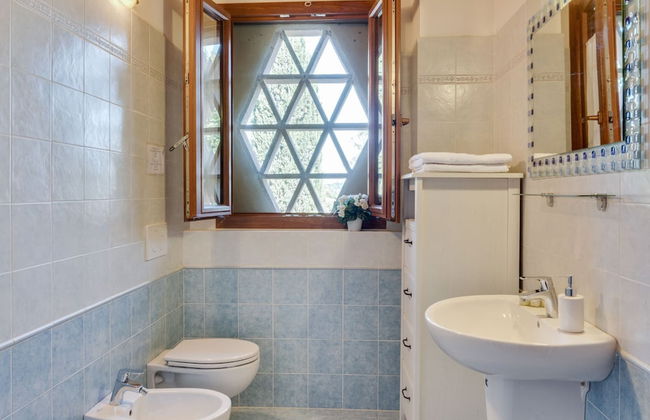 Farmhouse in Tuscany With Pool & Vineyard View - Foto 20