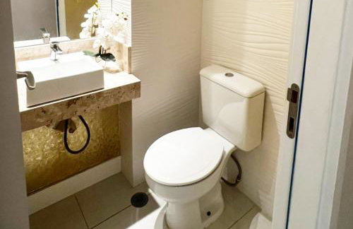 Aluguel de Apartamento em Santos com 2 Quartos e Churrasqueira na Varanda - Foto 8