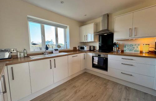 Gwel Y Bae-2 Bed-en-suite-Lift-Pet friendly - Photo 10