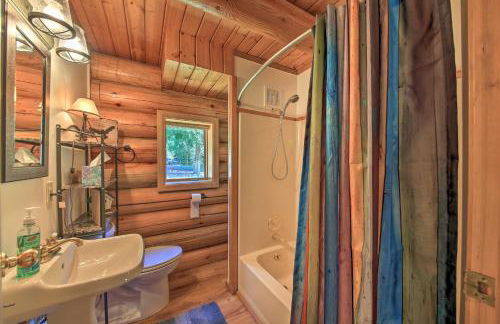 Large Cabin with Fire Pit and Grill on 34 Acres! - Foto 22