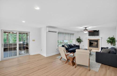 Gray Woodland Escape Golf, Pool & Cinema home - Foto 10