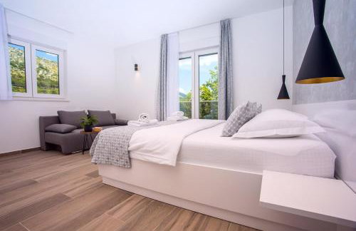 Villa Zora -luxurious villa with heated pool, sauna, 4 bedrooms, 10 persons max - Photo 15