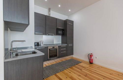 Central Lisbon Flat by Pink St - Photo 56