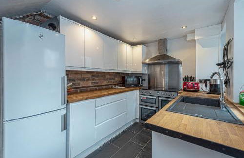 Character Townhouse in Town Centre & Superb Views - Foto 13