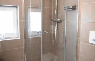 EICH-Penthouse, zentral am Stadtwald mit Ausblick über die Stadt, 24h self check-in, Netflix, DisneyPlus - Foto 33