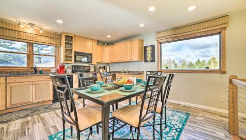 East Tawas Home with Patio, Lake Huron On-Site - Foto 2