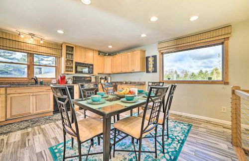 East Tawas Home with Patio, Lake Huron On-Site - Foto 2