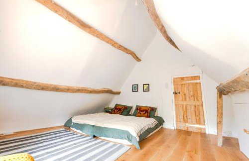 Beautiful 3BD Thatched Stone Cottage Kettering - Photo 28