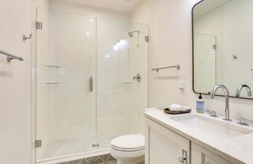 Lake Wisconsin Retreat with Dock Great for Groups! - Foto 25