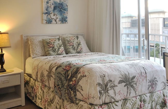 Tropical Studios at Marine Surf Waikiki - Photo 9