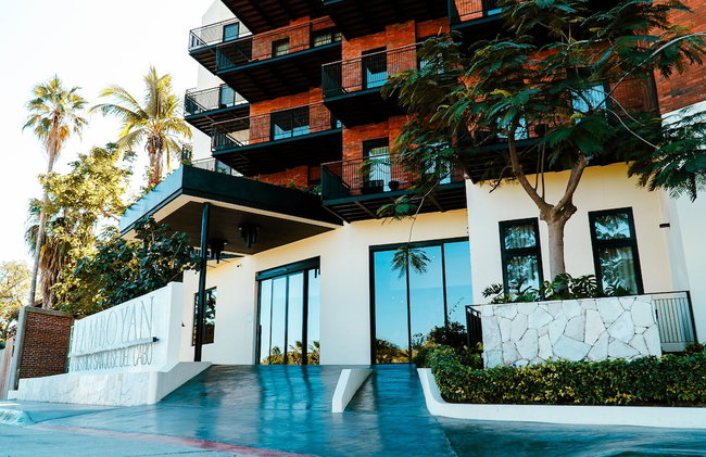 Flamboyan Hotel & Residences - Photo 80