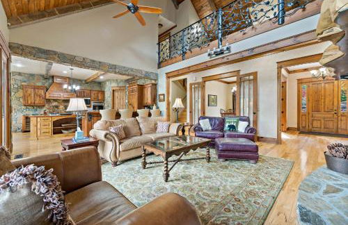 Lakefront Retreat Luxury Home with Private Dock - Photo 10