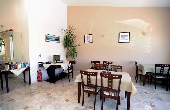 Evilion Hotel - Foto 4