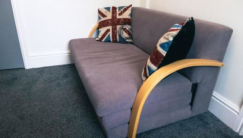 4 bedroom - Sleep 9 home in Cheadle Staffordshire - Alton towers Polar Express Dimmingsdale Peak District Trentham Gardens Water World - Foto 3