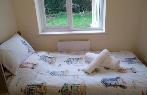 Beautiful 3-Bed Bungalow Kessingland rural retreat - Photo 4