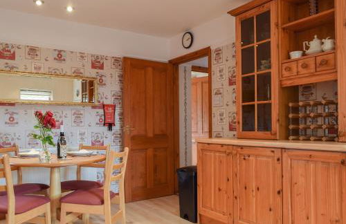 Glossoms Lodge - Photo 11