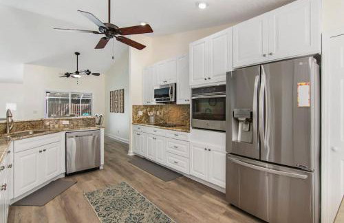 Beach Getaway - Private Heated Pool & 2 King Beds - Foto 13