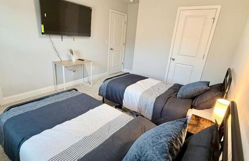 Luxury 5 Bedroom 4 bath open kitchen living room - Foto 43