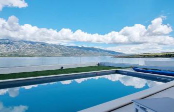 Luxury Beach Apartment Adria with Private Pool and Sea View - Photo 3