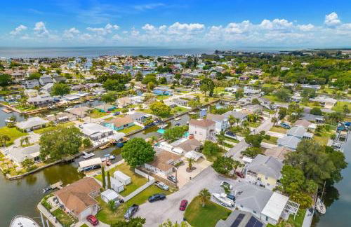 Beautiful & Cozy Home on a Canal in Hudson, FL! - Foto 66