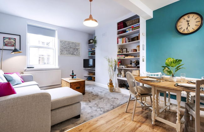 Lovely Portobello Apartment near Westbourne Park - Foto 1