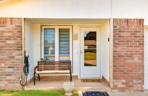 Cozy Oklahoma Retreat with Covered Patio and Gas Grill - Foto 24