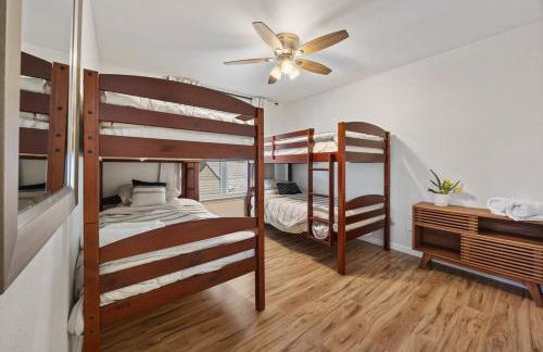 New! Flower Mound Home with Pool and Firepit - Foto 8