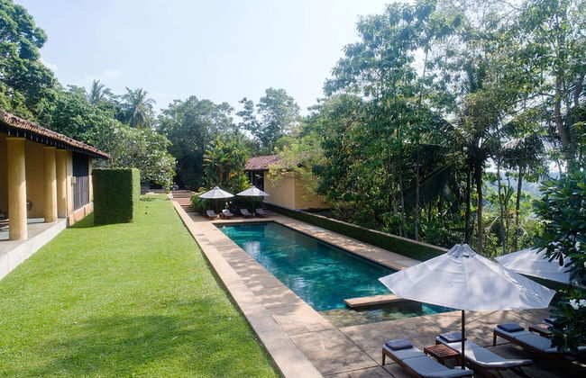 Historically Important Architecturally Stunning Hilltop Villa - Photo 4