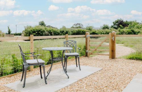 Luxury Glamping Pods with private Hot Tubs - Dog Friendly - Foto 15