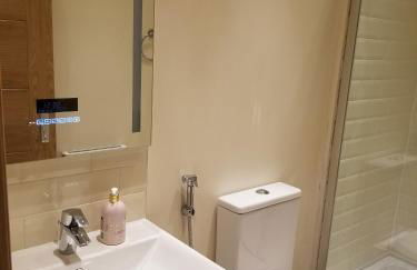 London Luxury Apartment 4 Bedroom Sleeps 12 people with 4 Bathrooms 1 Min walk from Station - Foto 24