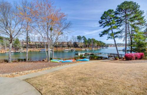Spacious Lake Keowee Home Boat Slip and Pool Access - Foto 33