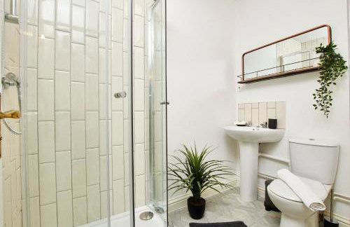 Delven House- Serviced Apartments - Photo 45