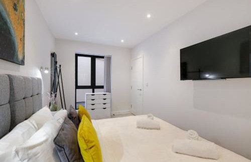 Luxury 5 Bedroom, 4 Bathroom Home in Purley - Foto 75