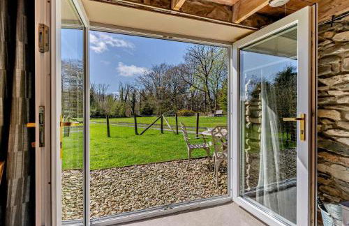 2 Bed in Cross Inn oc-t29117 - Photo 2