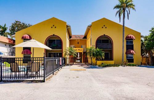 *Eclectic hidden Gem / Tiki Bar and Pool* - Foto 21