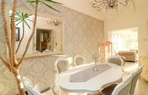 Ivys End Boutique Chic Manor Cottage Elegant & Sophisticated Retreat in Loughborough offering 3bedrooms - Foto 11