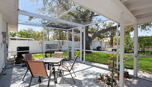 Cozy Beach Walk Home 3BR 2BA + Priv Yard + SmartTV - Foto 3