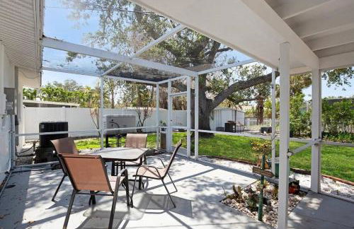 Cozy Beach Walk Home 3BR 2BA + Priv Yard + SmartTV - Foto 3