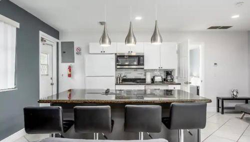 Cozy Getaway with Pool and Putting Green Unit 1 - Foto 2