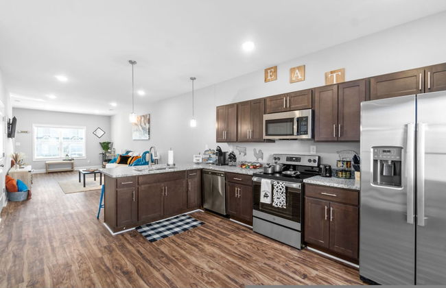 Sapphire Oasis A Luxurious Townhouse Retreat Near Nashville Ft Campbell - Foto 31