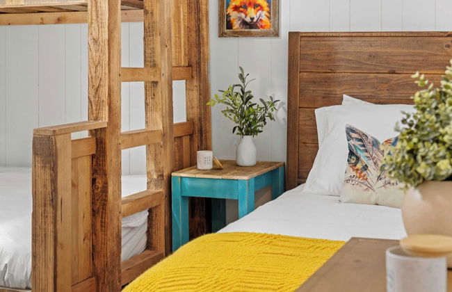 Summit Shores Tranquil Escape Designed for Groups w/ Hot Tub, Fire Pit + Game Room - Foto 26