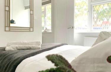 Stunning 1-bedroom annexe flat with own entrance near London - Photo 24