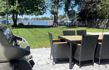 Meyers Bay Sunset Lakefront Cottage in Fox Lake with Boat Pier - Foto 8